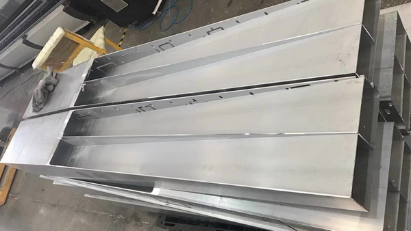 Quels types de scie à onglet double ?