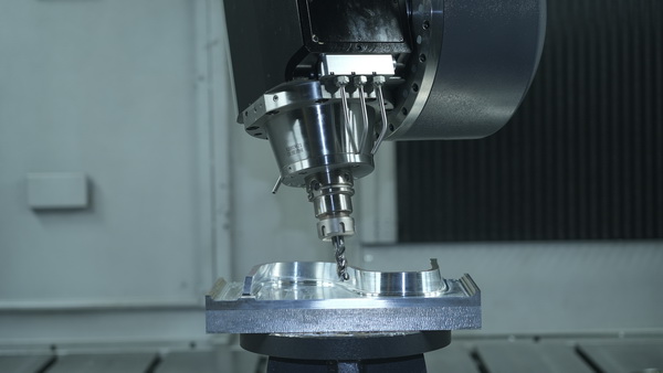Qu'est-ce qu'un centre de virage dans les machines CNC?
