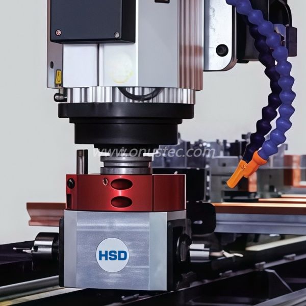 Centre d'usinage de profil CNC &agrave; 3 axes