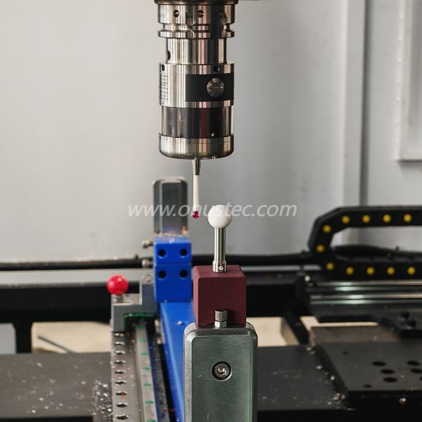 Centre d'usinage de profil&eacute;s CNC en aluminium &agrave; 5 axes