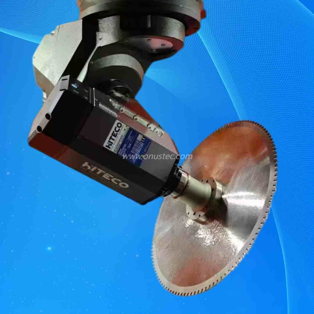 Centre d'usinage de profil&eacute;s CNC pour mur-rideau de fa&ccedil;ade en aluminium &agrave; 5 axes
